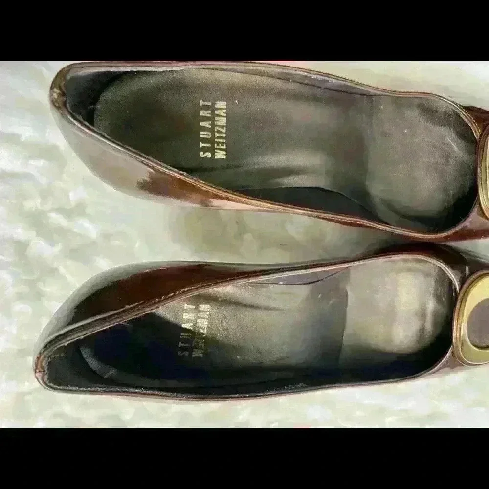 Stuart Weitzman Brown Patent Pumps with Gold Accent - Picture 8 of 9